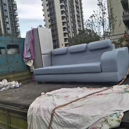 宁波市奉化区宝龙驰园小区搬家实拍。