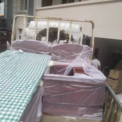 宁波市奉化区方桥街道吊装红木家具实拍