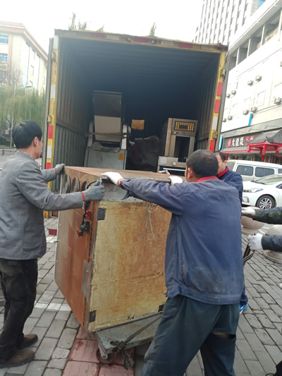 奉化城区多辆车大型搬家实拍